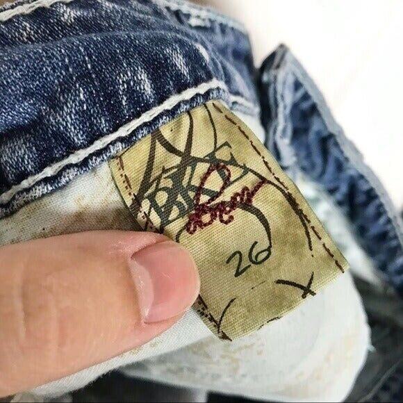 BKE Size 26 Sabrina Light Wash Distressed 100% Cotton Capri Length Denim Jeans - Picture 4 of 10